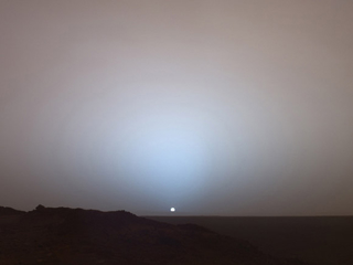 Illustration for article titled Why the Sunset Looks the Same on Mars as it Does in Beijing